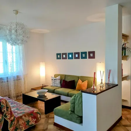 37 On Aprilia Marittima, Elegance At Its Best! Villa Aprilia Marittima