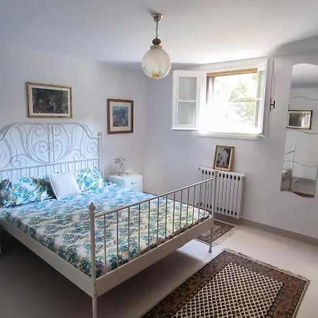 37 On Aprilia Marittima, Elegance At Its Best! Villa Aprilia Marittima
